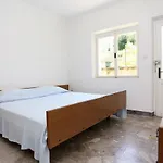 Holiday Apartments Duba Peljeska, Peljesac - 10230